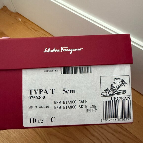 NWT Salvatore Ferragamo Cage Flat Sandals White Leather Strappy Open Toe Sz 10.5 - Picture 2 of 8